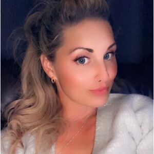 Meet your Posher, Ashley anne